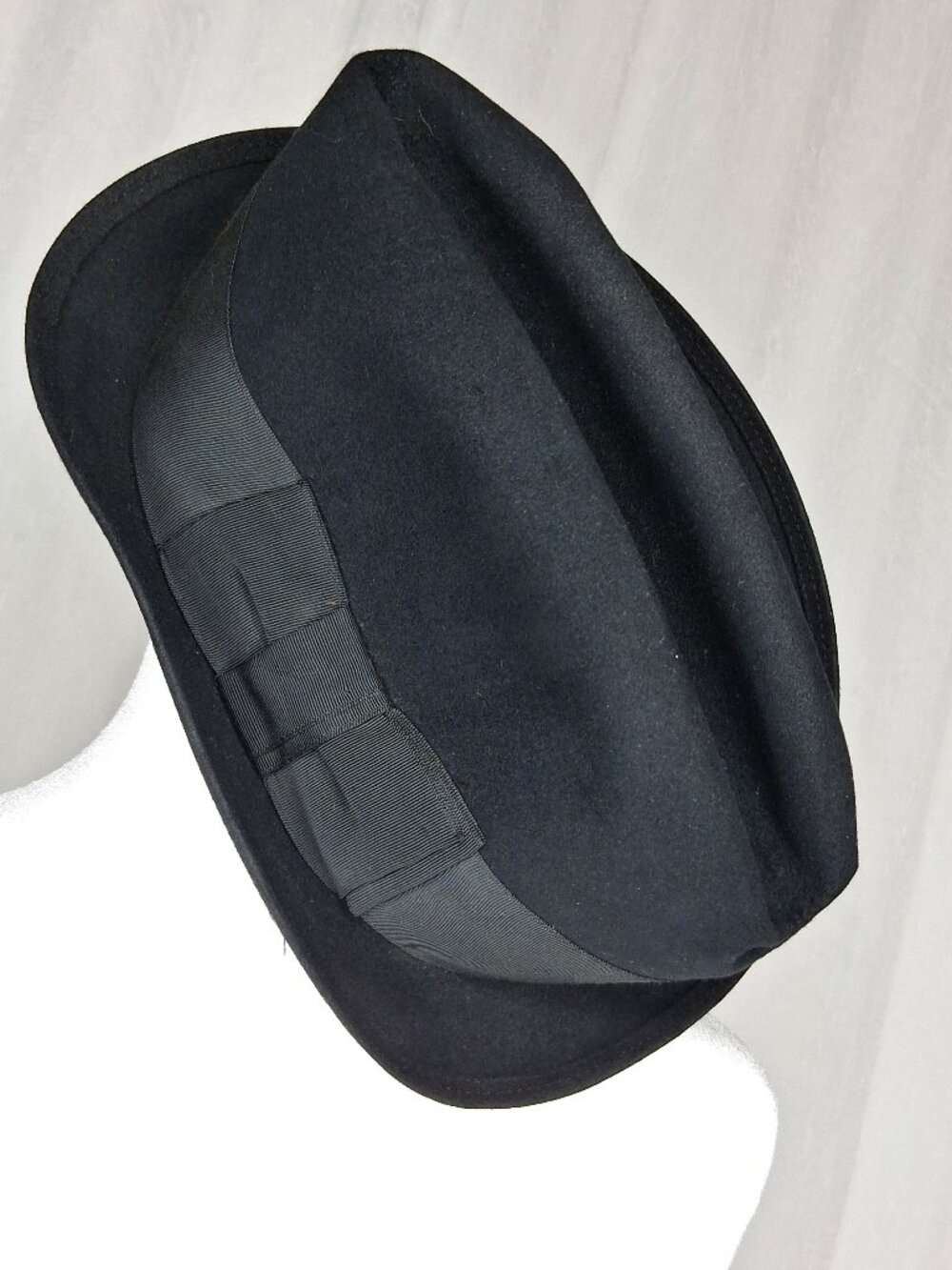 1960's Vintage Royal Stetson Black Fedora Fur Felt Hat Grosgrain Trim